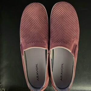Aravon Pink Rose Sneakers Perforated Lia Leather Slip On NEW WITHOUT BOX
